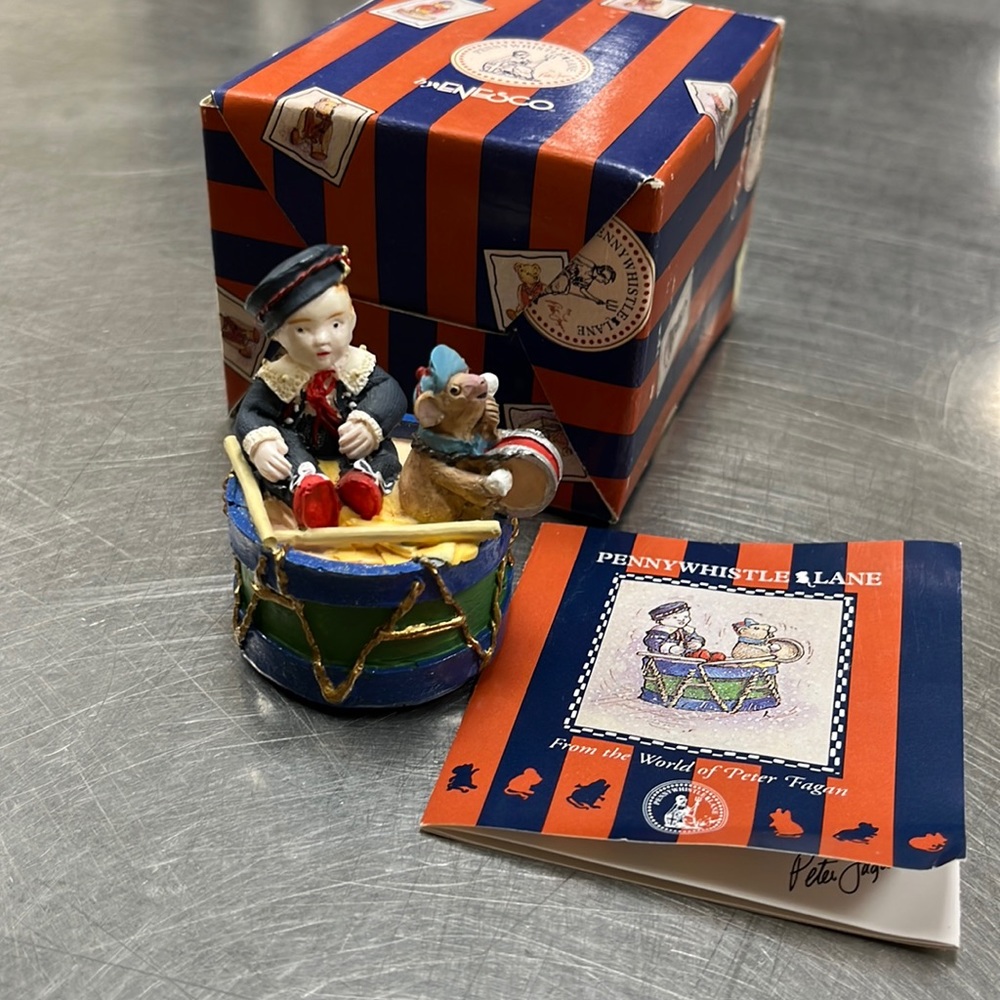 Pennywhistle Lane Figurine 657883
